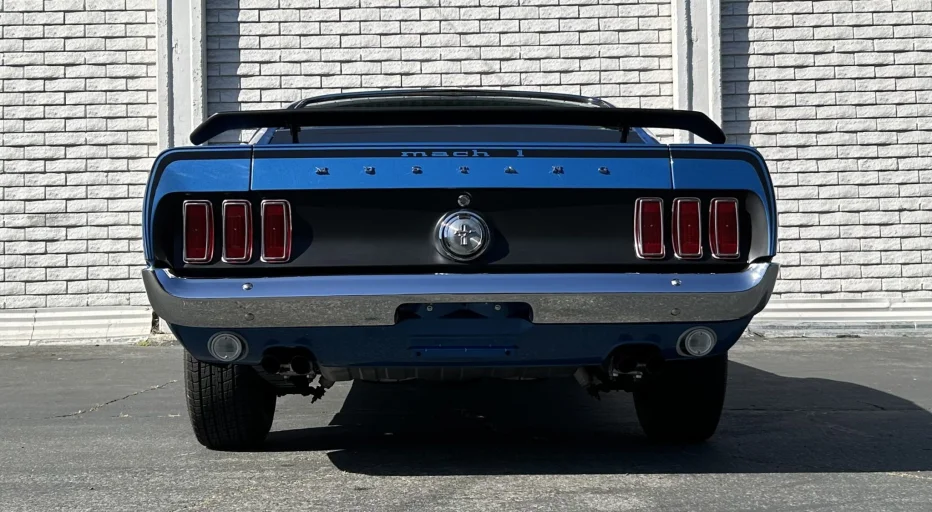 Vehicle image 53